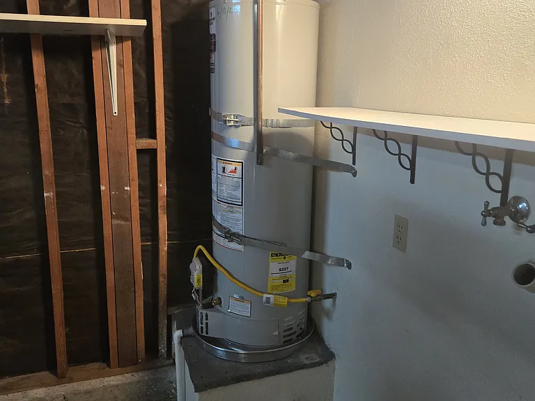 2150 Catalpa Ct — Photo 12