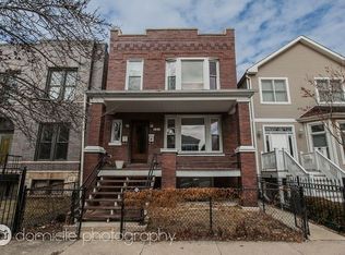 1940 W Oakdale Ave, Chicago, IL 60657