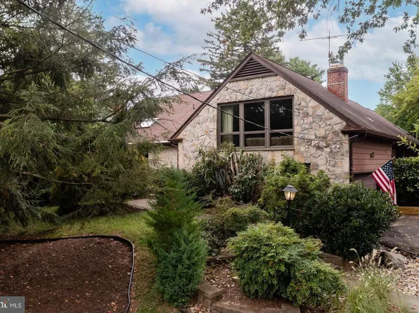 1 Buttonwood Ln, Cinnaminson, NJ 08077