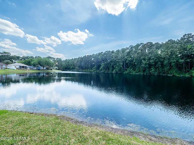 2704 Coachman Lakes Dr — Photo 4