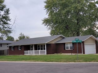 2 Carol Lee Dr, East Alton, IL