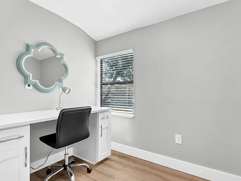 5684 Baywater Dr — Photo 13