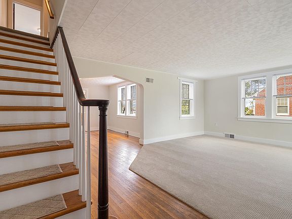 2nd image of 4422 Fritchey St