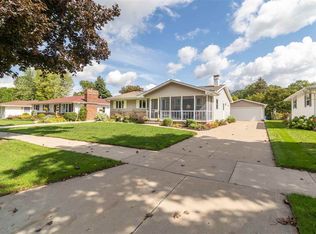 624 S Joseph St, Appleton, WI 54915