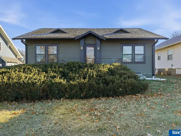 2644 S 12th St, Lincoln, NE 68502