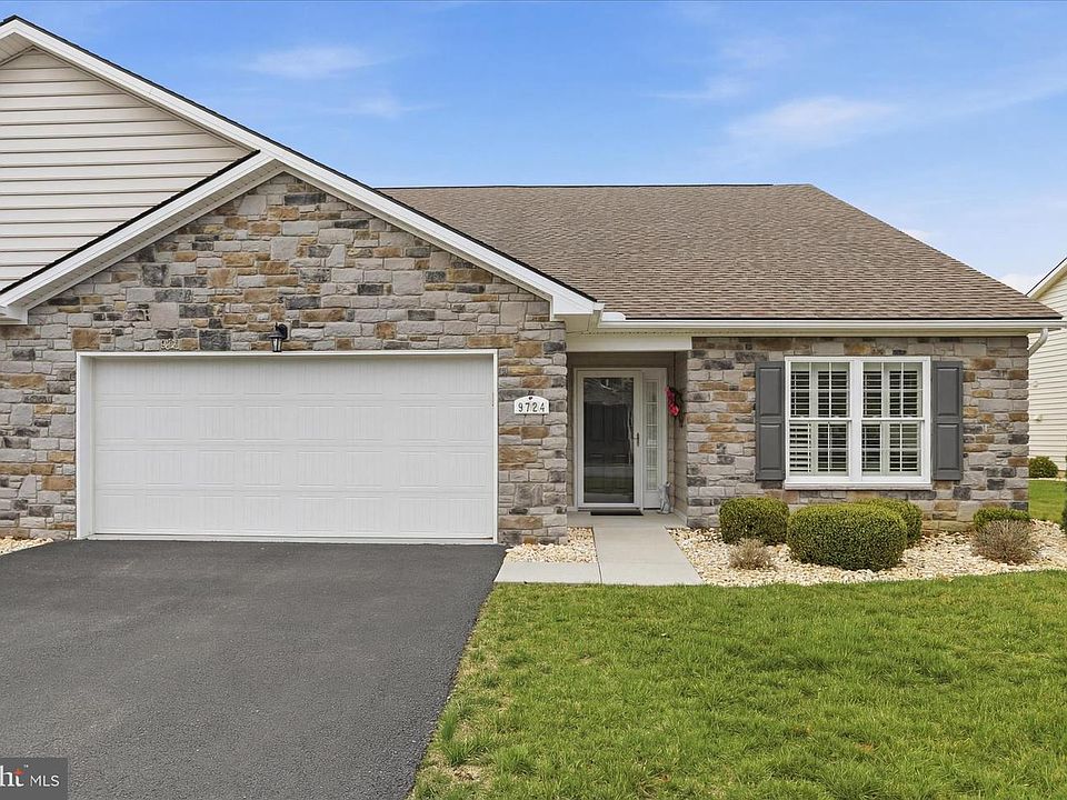 1st image of 9724 Cobble Stone Ct #58