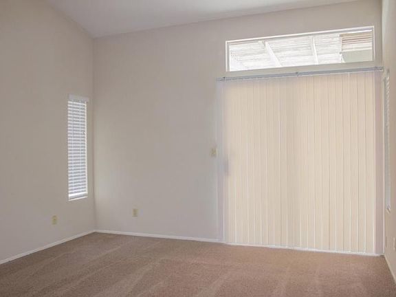5th image of 30524 Shoreline Dr