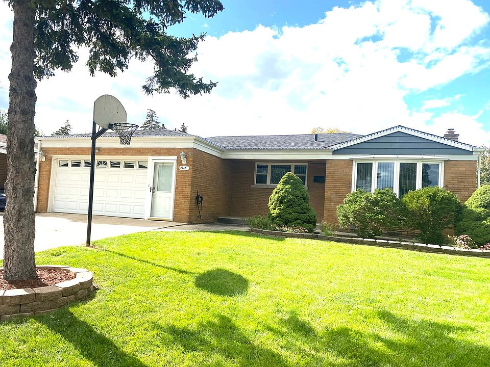1st image of 2732 Louis St