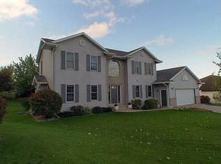 706 Liberty Ln, Holmen, WI 54636