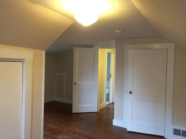 20 Grove St, Lancaster, NH 03584