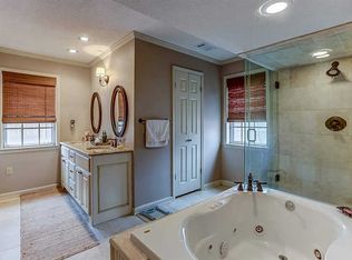 7135 Whitebridge Rd, Bartlett, TN 38135