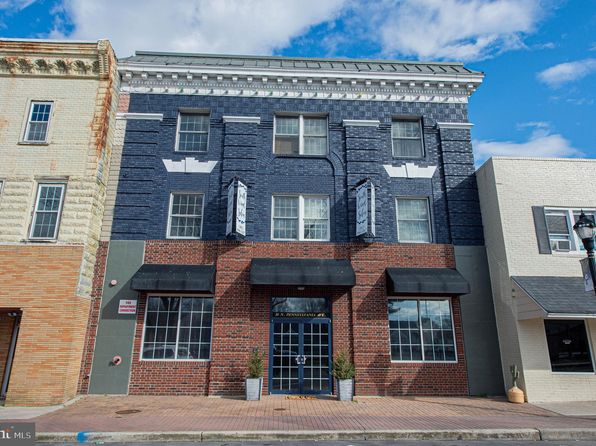 10 N Pennsylvania Ave #F