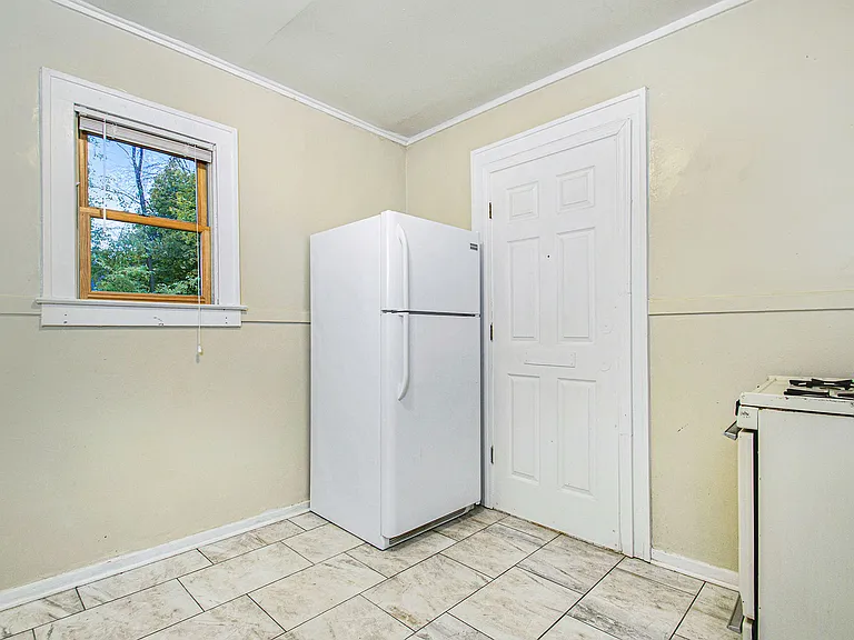816 Wealthy St SE #2 — Photo 5