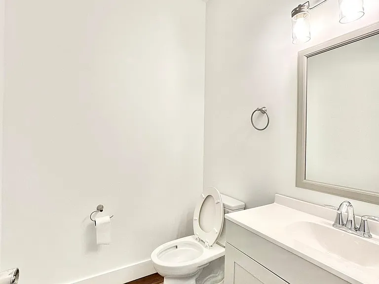 350 N Main St — Photo 7