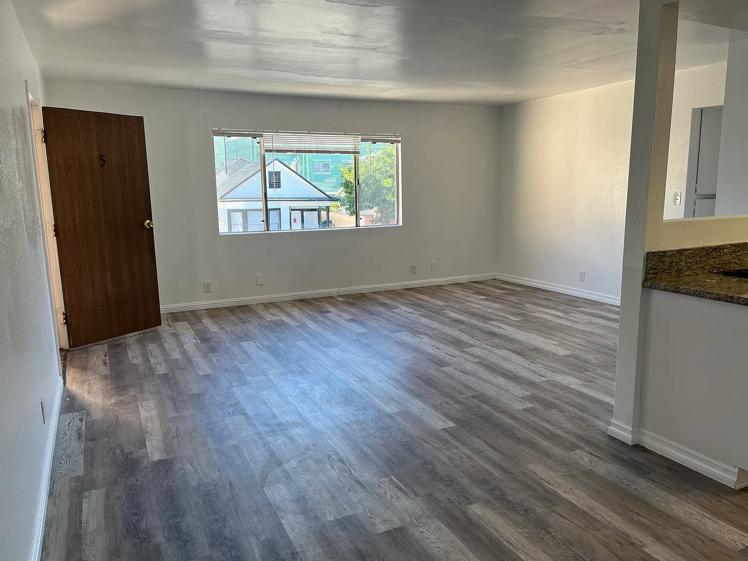 2 bed, 891 sqft, $2,495 — Photo 2