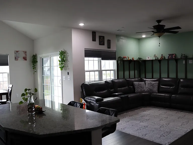 1030 Oglethorpe Dr — Photo 7