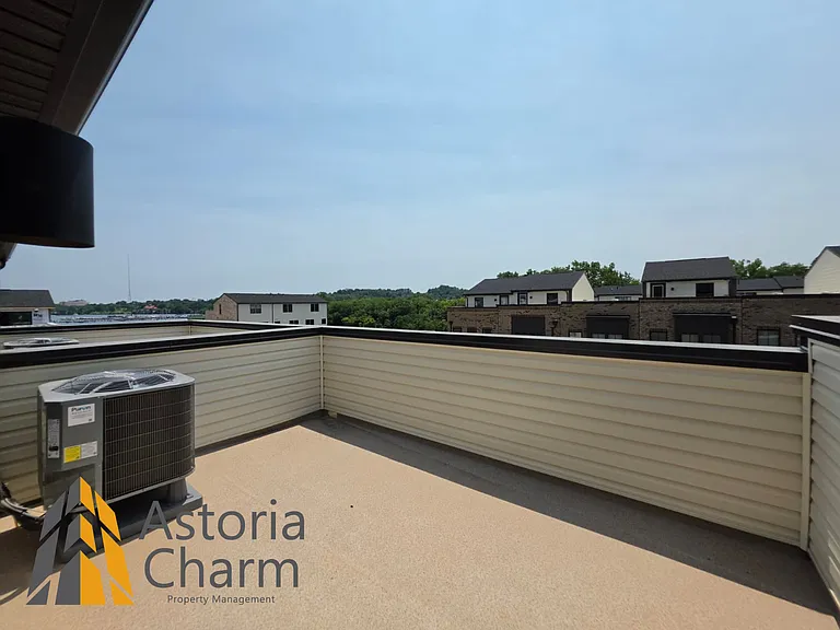 2928 Maisel St — Photo 46