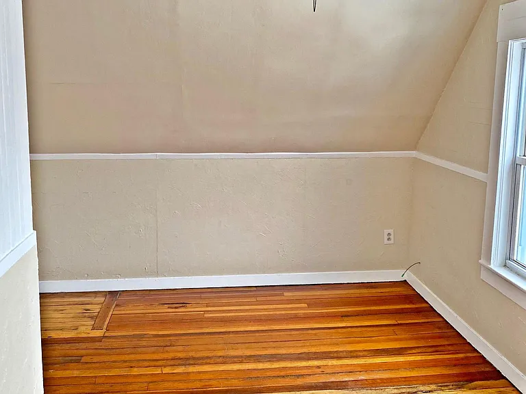 28 Richardson St #3 — Photo 6