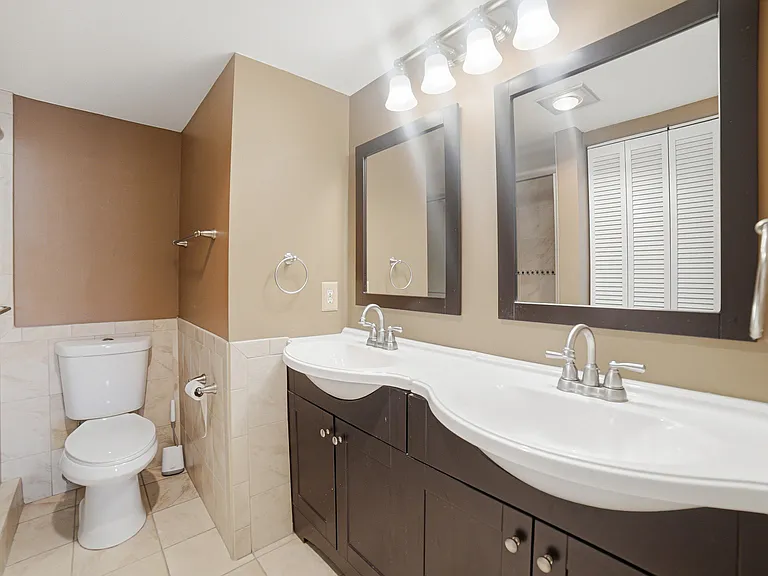 1025 Newcastle Dr #1025-B — Photo 21