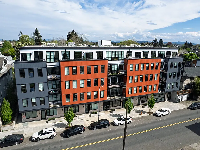 The Robert | Exterior