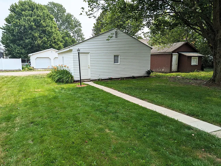 2208 Highland Ave — Photo 18