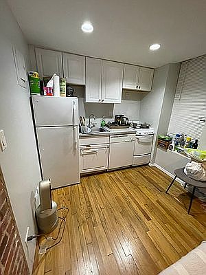 4th image of 334 E 65th St #A