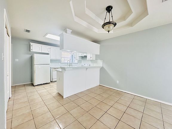 5th image of 1718 W Portales Dr #4