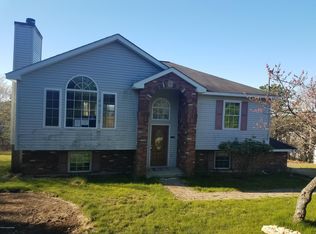 1754 Glacier Dr, Blakeslee, PA 18610