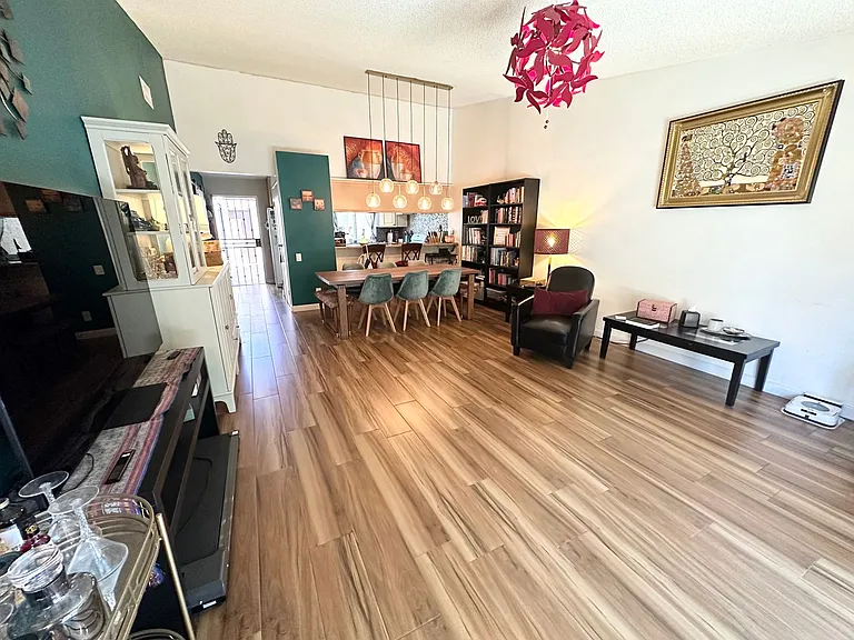 386 N Ironpike Cir — Photo 17