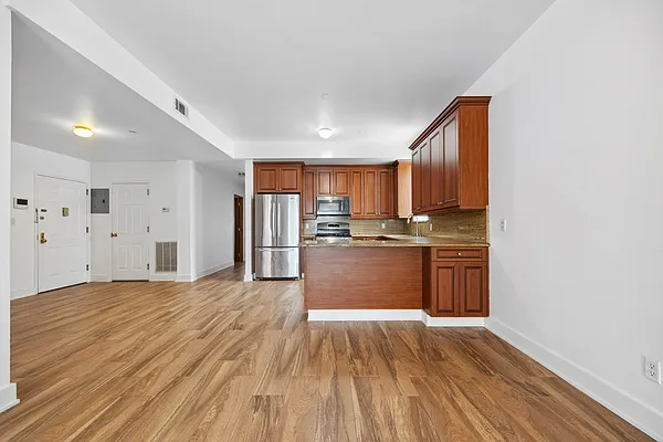 Sold by Ilite Realty Inc | media 37