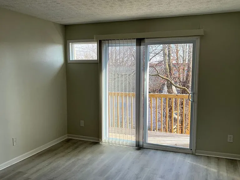 Chateau 932-938 — Photo 25