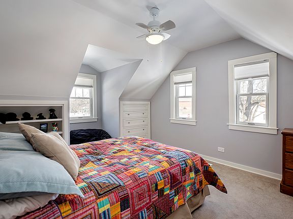 5th image of 1055 Oakley Ave