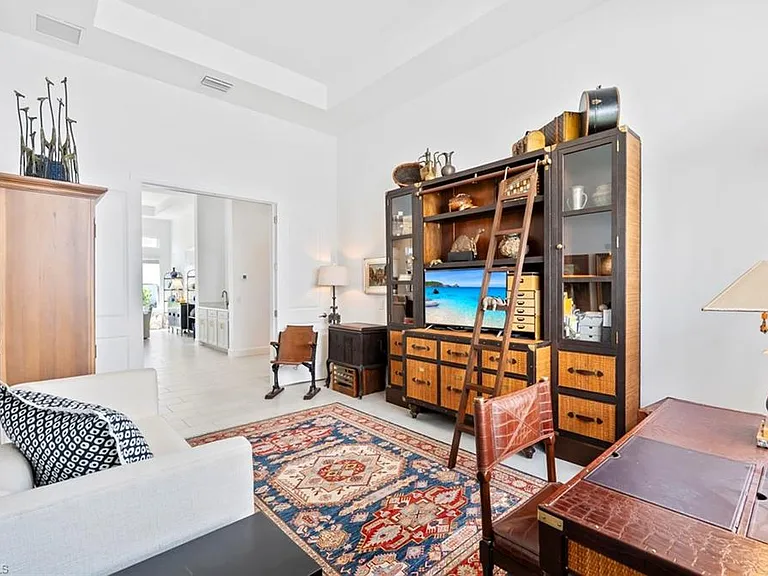 15394 Turin Dr — Photo 16