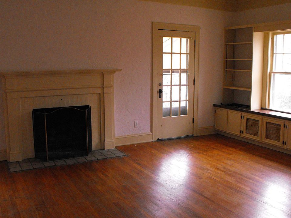 1st image of 418 Byllesby Ave APT 3