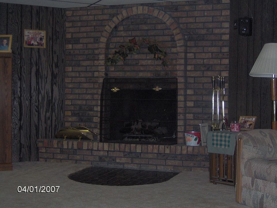 Gas fire place in basement