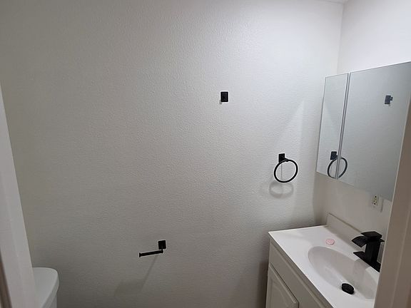 3rd image of 10348 Anzac Ave