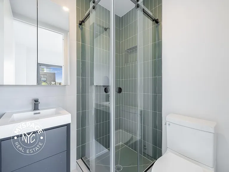 527 Grand Ave #105 — Photo 8