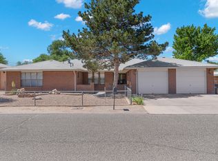 352 Enchanted Valley Rd NW, Albuquerque, NM 87107