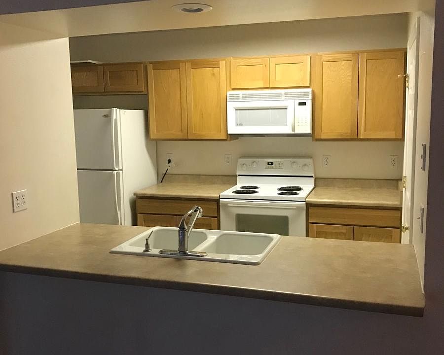 2nd image of 713 W 18th St APT 201