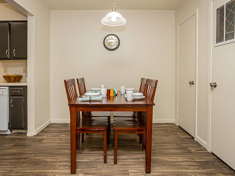 Park Place Apartments — Photo 3
