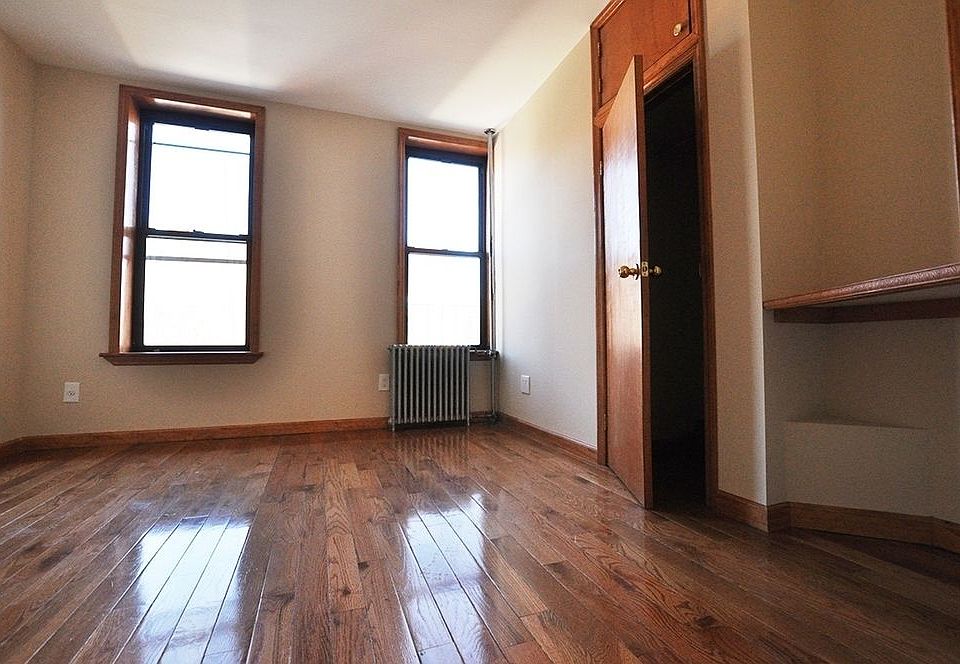 1st image of 186 1st Ave APT 6