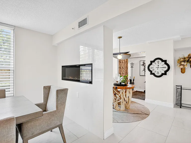 7233 Promenade Dr #101 — Photo 35