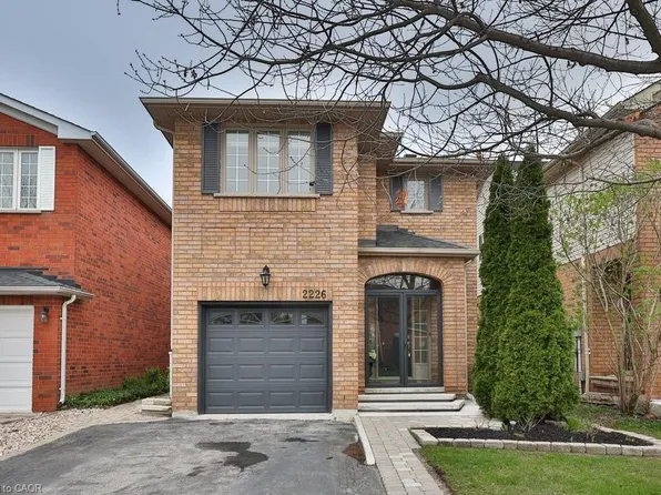 2226 Arbourview Dr, Oakville, ON L6M 3N7
