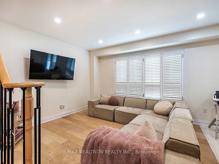 14 Styles Cres #UPPER — Photo 17