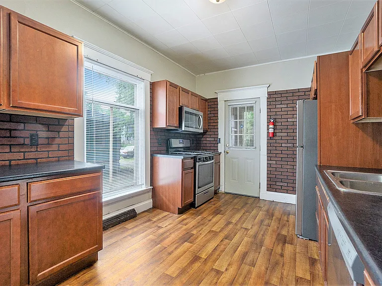 1008 S Westnedge Ave — Photo 3