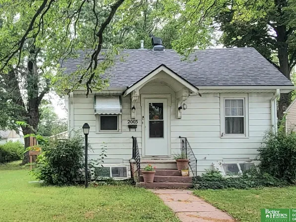 2003 N Grant Ave, York, NE 68467