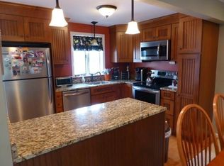 35 Chickadee Ln #35, Kennebunk, ME 04043