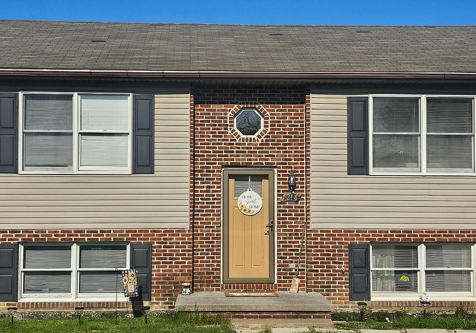 1st image of 216 Raven Rd