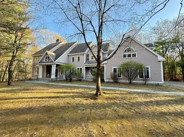 146 Aldershot Ln, Carlisle, MA 01741