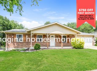 2921 Sean Pkwy, Saint Louis, MO 63129